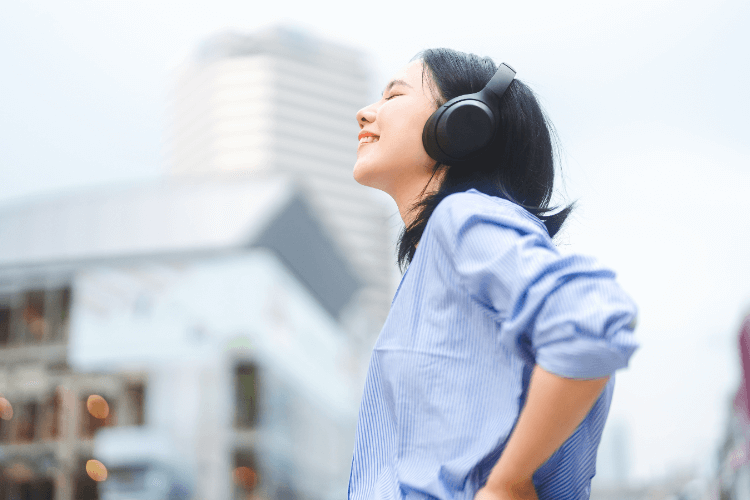 K-POPとJ-POPの違いとは？戦略・育成・音楽性などを徹底比較